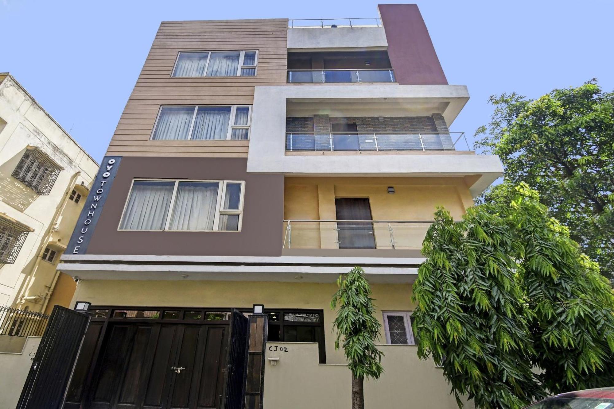 Super Townhouse All In One Kolkata Bagian luar foto